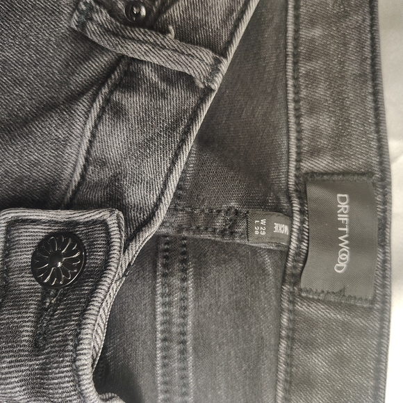 DRIFTWOOD Floral Embroidered, Raw Hem ,Ankle Jeans - Picture 3 of 5